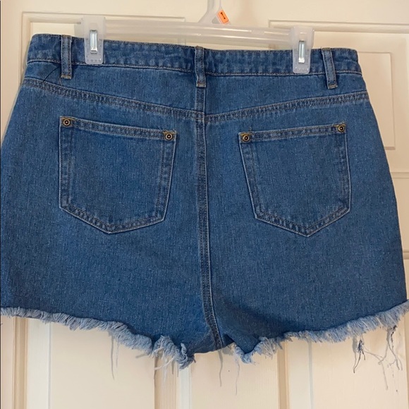 NWOT High Waisted Destroyed Denim Shorts - Picture 4 of 4